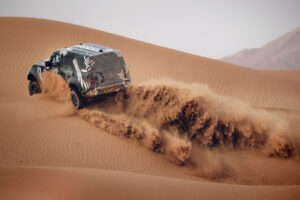 DEFENDER RALLY MOROCCO TEST 003
